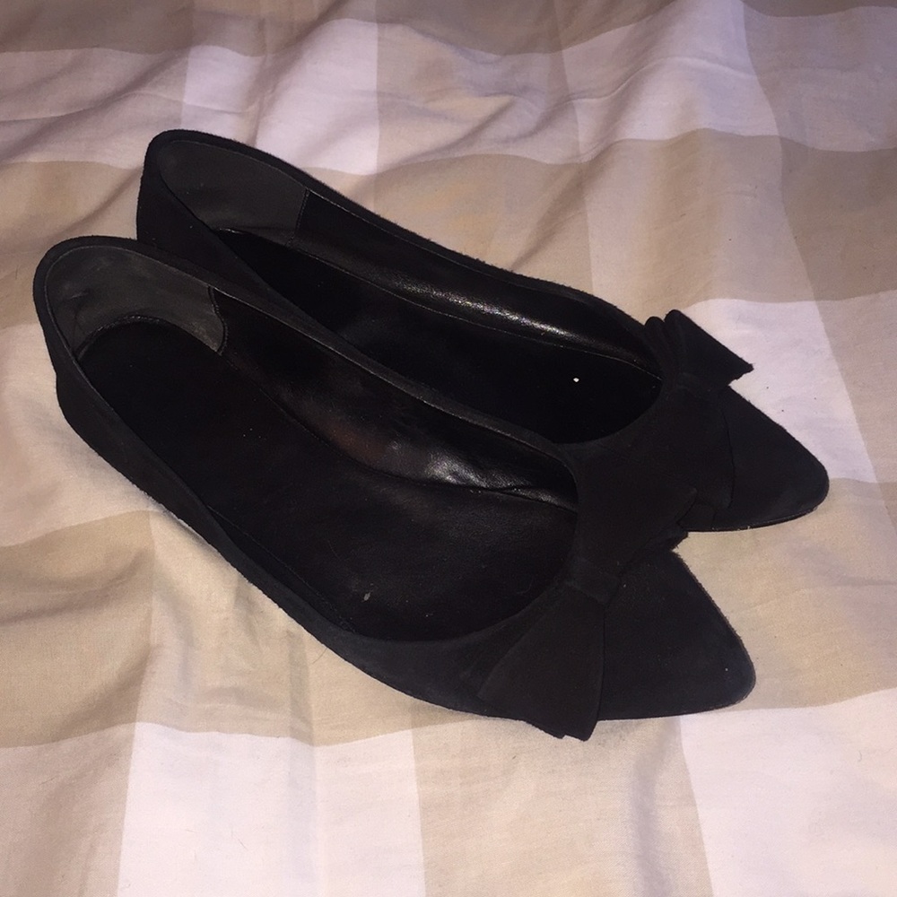 Flats with bows